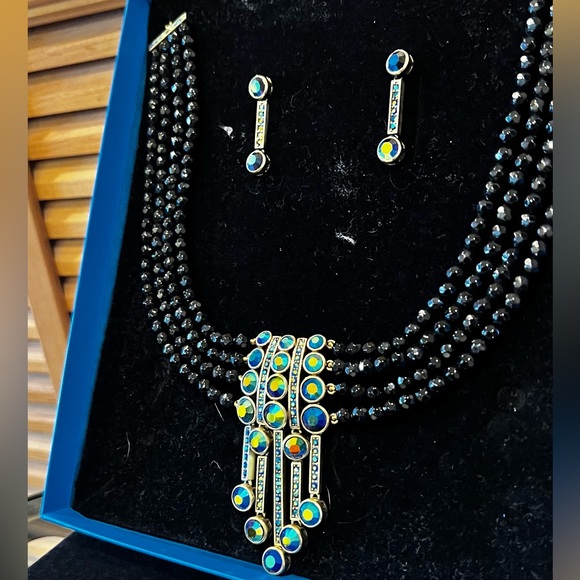 Heidi Daus Black Aurora Borealis Necklace & Earrings Set - NWT 🖤🤩 - Picture 5 of 9